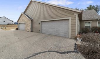 53 Harvest Way, Fitchburg, WI 53711