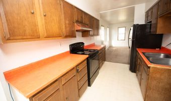 313 9th St, Chinook, MT 59523
