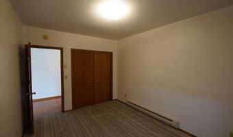 911 S Aldrich St, Aberdeen, SD 57401