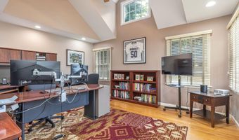 44 Devonshire Ct, Middletown, NJ 07748