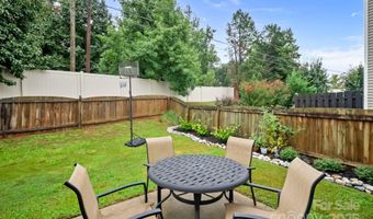 2143 Kaybird Ln, Charlotte, NC 28270