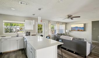 520 FAIRFAX Ln, Apollo Beach, FL 33572