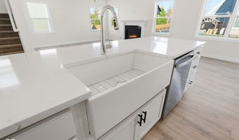 6882 Linden Woods Dr, Avon, IN 46123