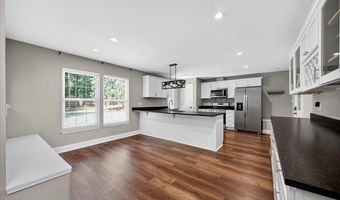 601 Springdale Woods Dr, Macon, GA 31210