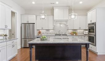 805 Creekside Trl, Alpharetta, GA 30004