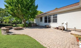 721 Brentwood Ct, Algonquin, IL 60102