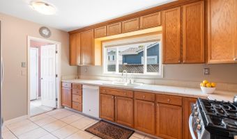 1820 Orchard St, Santa Rosa, CA 95404
