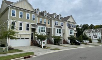 626 Edgewater Ridge Ct, Apex, NC 27523