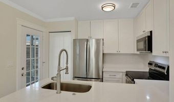 553 DAVID St, Atlantic Beach, FL 32233