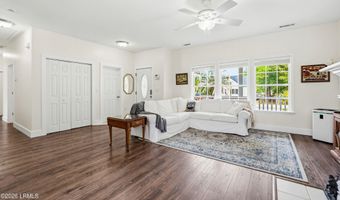 54 Tuscarora Ave, Beaufort, SC 29907