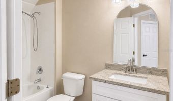 6801 CAMBRIDGE PARK Dr, Apollo Beach, FL 33572