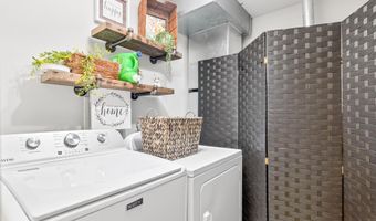 305 E North St, Anna, OH 45302