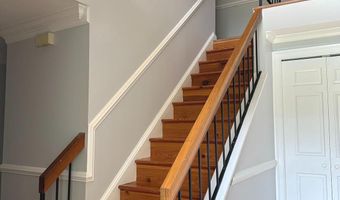 7811 WENDY RIDGE Ln, Annandale, VA 22003