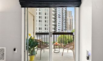 1211 S EADS St S 305, Arlington, VA 22202