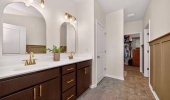 2113 NW Linwood Ct, Ankeny, IA 50023