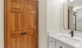 369 Rodeo Dr, Indianapolis, IN 46217