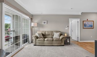 1 Francis Dr 405, Andover, MA 01810