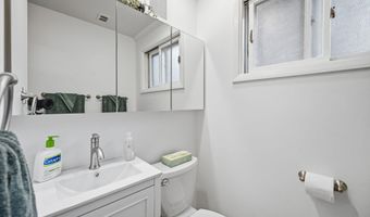 4512 MEDFORD Dr, Annandale, VA 22003
