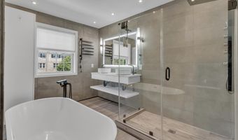 8247 CLIFTON FARM Ct, Alexandria, VA 22306