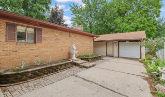 822 Croswell, Adrian, MI 49221