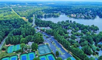 1605 Spinnaker Dr, Alpharetta, GA 30005