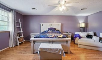 8008 NW 27th St, Bethany, OK 73008