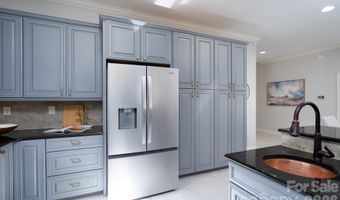 1617 Brook Rd, Charlotte, NC 28205