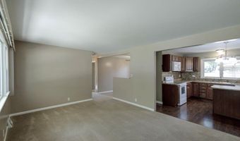 239 Greenway Rd, Arkansas City, KS 67005