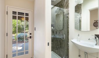 525 Keyes Ave, Angwin, CA 94508