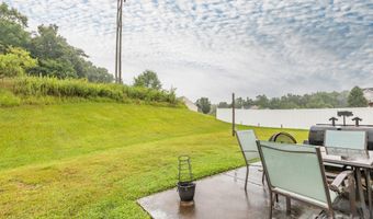 7941 Mossycup Dr, Charlotte, NC 28215