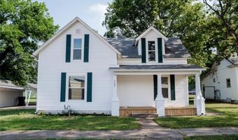 707 E 5th St, Altamont, KS 67330