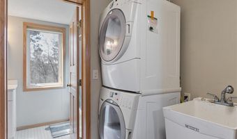 1342 Stagecoach Trl S, Afton, MN 55001