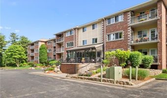 30 Argyle Ave 206, East Providence, RI 02915