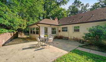 2420 N TAYLOR St, Arlington, VA 22207