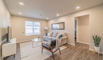 1304 SE C St, Bentonville, AR 72712