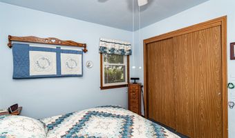 111 Sandburg Ct, Ames, IA 50014