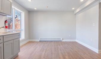 827 LINDEN St W, Allentown, PA 18101