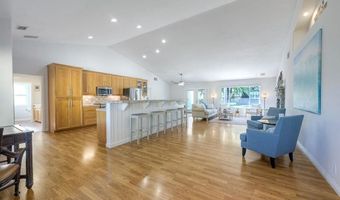 4876 Park Dr, Carlsbad, CA 92008