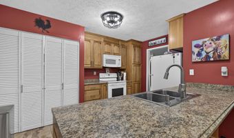 1140 Hillview Dr, Abingdon, VA 24210