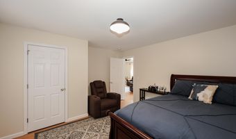 8 Riverside Dr, Allenstown, NH 03275