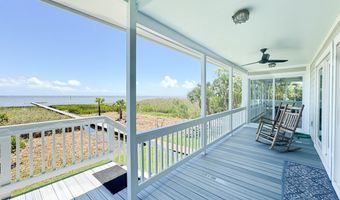 146 Bay Ave, Apalachicola, FL 32320