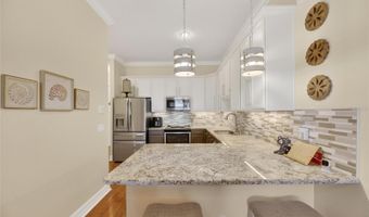 6408 MAYRA SHORES Ln, Apollo Beach, FL 33572