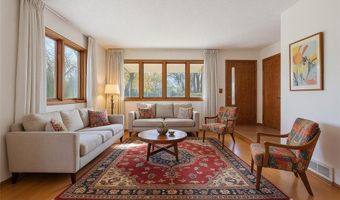 1823 Gramsie Rd, Arden Hills, MN 55112