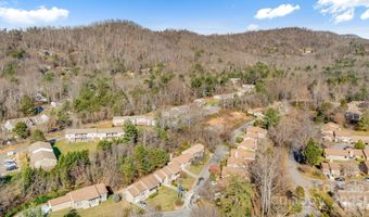1 Hedgerose Ct B, Asheville, NC 28805