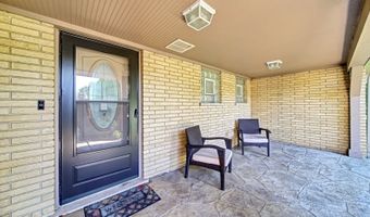116 E Brittany Dr, Arlington Heights, IL 60004