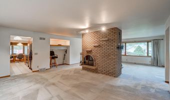 5241 Dommers Dr, Fitchburg, WI 53711