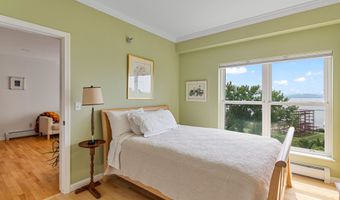 33 North Ave 12, Burlington, VT 05401