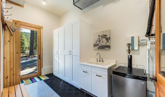 16396 Skyline Dr, Bend, OR 97703