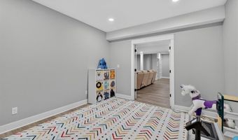 803 NE Lakota Dr, Adrian, MO 64720