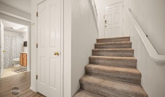 1532 Moss Creek Ave, Anchorage, AK 99507